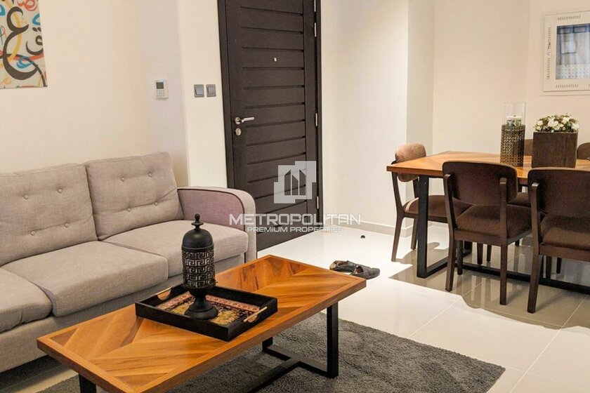 Alquile 23 adosados - 3 habitaciones - EAU — imagen 3