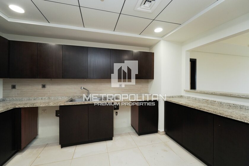 Rent a property - 2 rooms - Palm Jumeirah, UAE - image 8