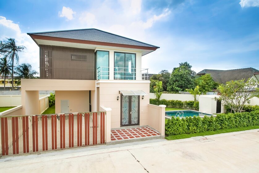 Townhouses - Chon Buri, Thailand - image 10