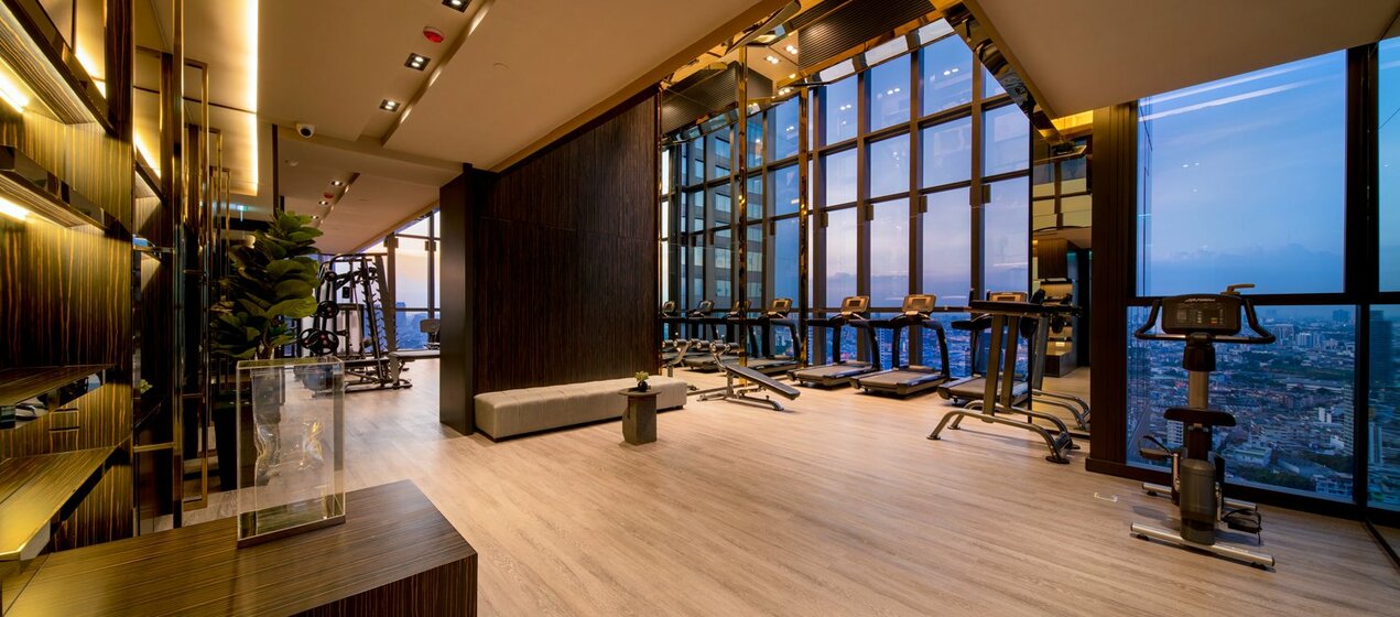 Ashton Silom – image 4