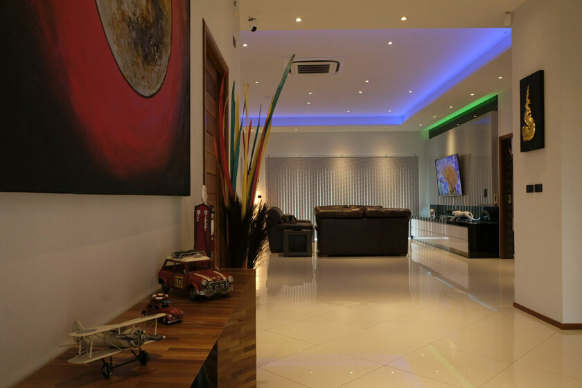 Yeni binalar – Chon Buri, Tayland – resim 8