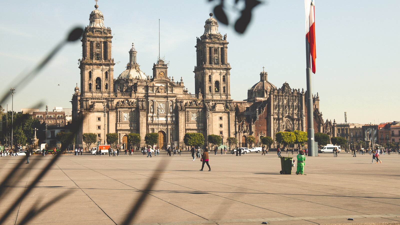 Obtaining Dual Citizenship in Mexico: Requirements, Documents, Costs