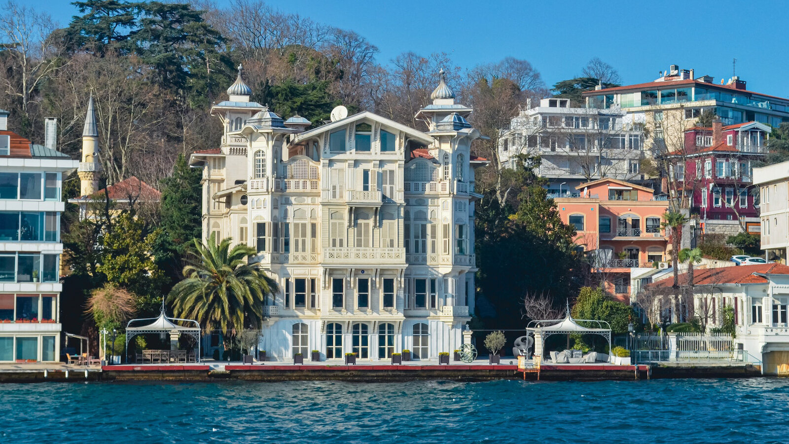Istanbul's Most Expensive Houses: Top 5 Luxury Mansions by the Bosporus