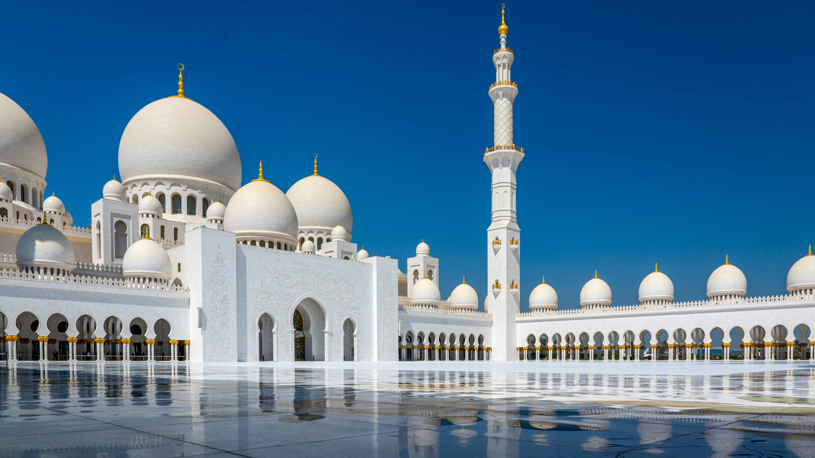 Moving to Abu Dhabi: Tips for Expats